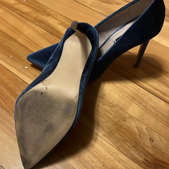 Zara Bleu velvet heels - Picture 3 of 3